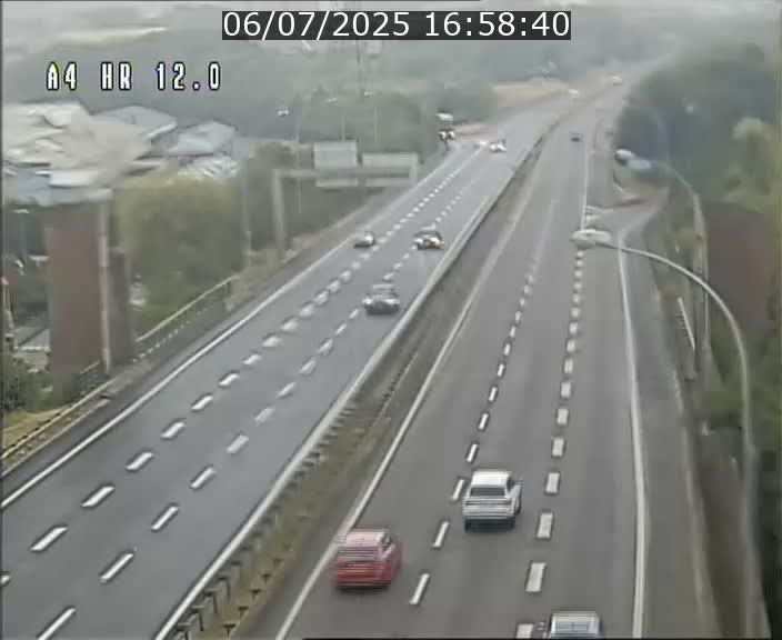 Traffic live webcam Luxembourg Jonction Foetz - A4 - BK 12.0 - direction Esch sur Alzette