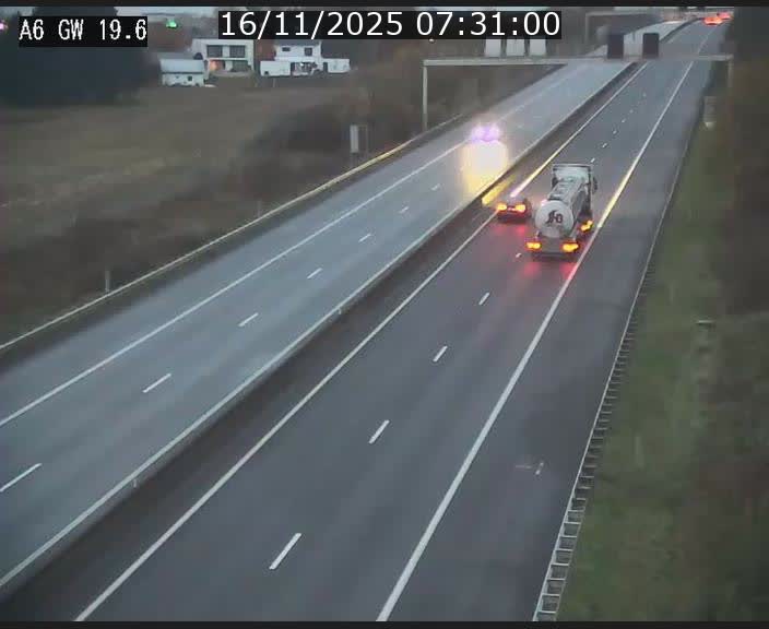 Traffic live webcam Luxembourg - Steinfort - A6 - BK 19.6 - direction Belgique