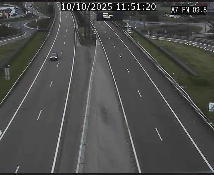Caméra trafic Luxembourg - A7, Tunnel Gousselerbierg, sortie sud, direction rond-point Lorentzweiler (BK 9.9)
