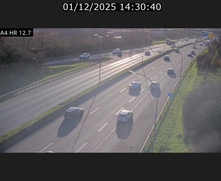 Traffic live webcam Luxembourg Esch sur Alzette - A4 - BK 12.7 - direction Esch-Belval