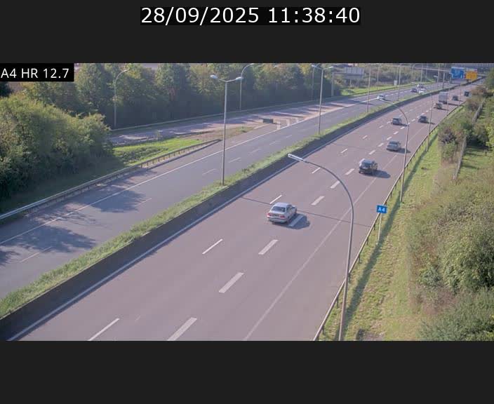 Traffic live webcam Luxembourg Esch sur Alzette - A4 - BK 12.7 - direction Esch-Belval