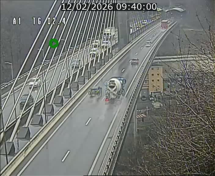 Traffic live webcam Luxembourg Sandweiler - A1 direction Luxembourg-ville - BK 2.4