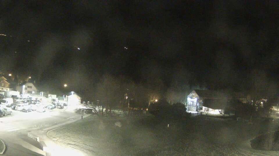 Webcam au niveau de la mairie du village du Bourg d'Oisans, aux pieds de l'Alpe d'Huez et aux portes du parc des Écrins