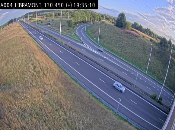 Webcam à Libramont sur l'E411 à la jonction avec la N89 menant vers Bouillon et la France. Vue orientée vers Arlon