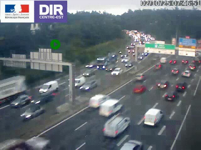 Caméra de circulation routière sur le boulevard périphérique Laurent Bonnevay de Lyon (D383) à hauteur de Bron, avant la jonction avec l'A43. Vue orientée vers l'échangeur