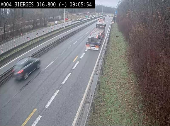Webcam E411(A4) à Wavre, à hauteur de la sortie 5 Bierges. Vue orientée vers Bruxelles