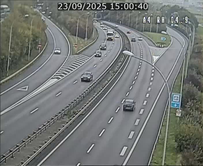 Traffic live webcam Luxembourg Leudelange - A4 - BK 4.9 - direction Luxembourg