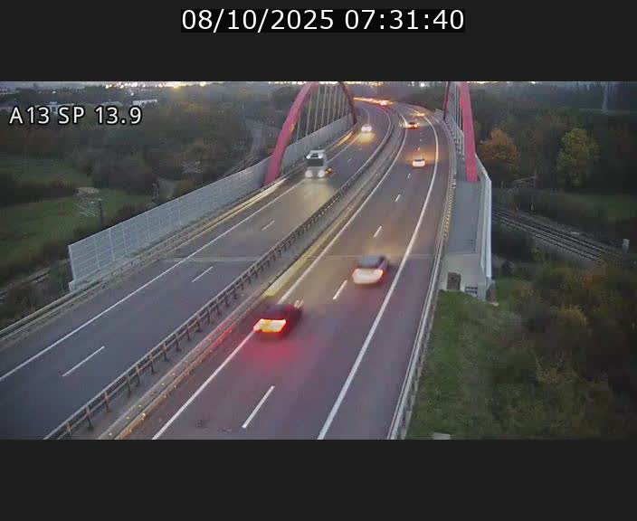 Traffic live webcam Luxembourg Kayl - A13 direction Esch-sur-Alzette/Luxembourg-ville - BK 13.9