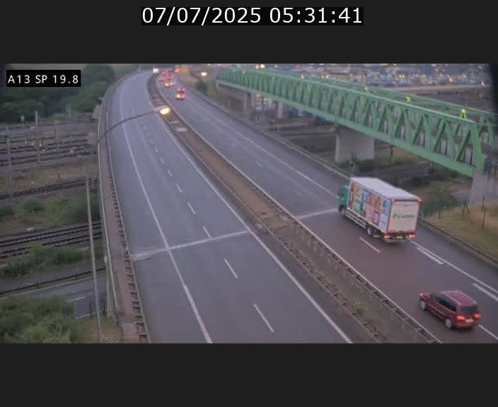 Traffic live webcam Luxembourg Croix de Bettembourg - A13 direction Esch-sur-Alzette - BK 19.8