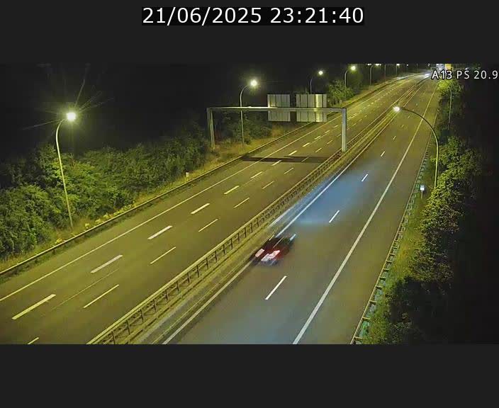 Traffic live webcam Luxembourg Croix de Bettembourg, rond-point d'Hellange - A13 direction Allemagne - BK 20.9