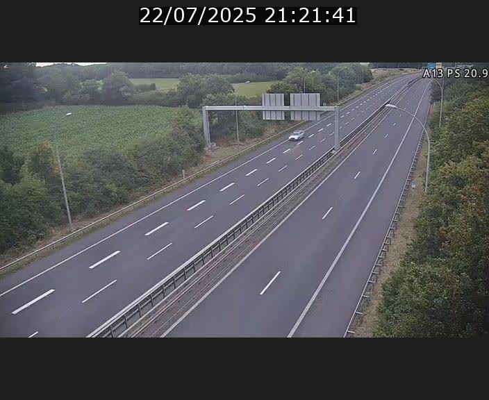 Traffic live webcam Luxembourg Croix de Bettembourg, rond-point d'Hellange - A13 direction Allemagne - BK 20.9
