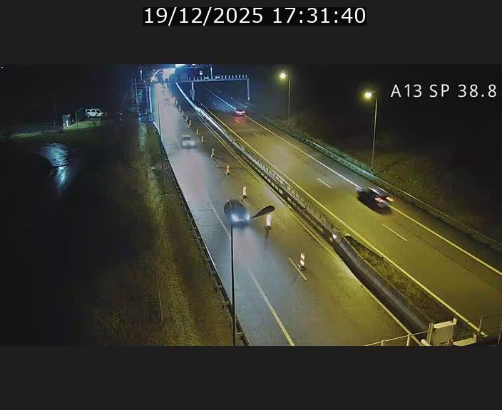 Webcam autoroute A13 à l'entrée ouest du tunnel Markusbierg à Schengen. Vue orientée vers le tunnel et l'Allemagne