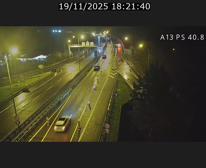 Webcam autoroute A13 à la sortie est du tunnel Markusbierg à Schengen. Vue sur le pont de la Moselle, vers l'Allemagne