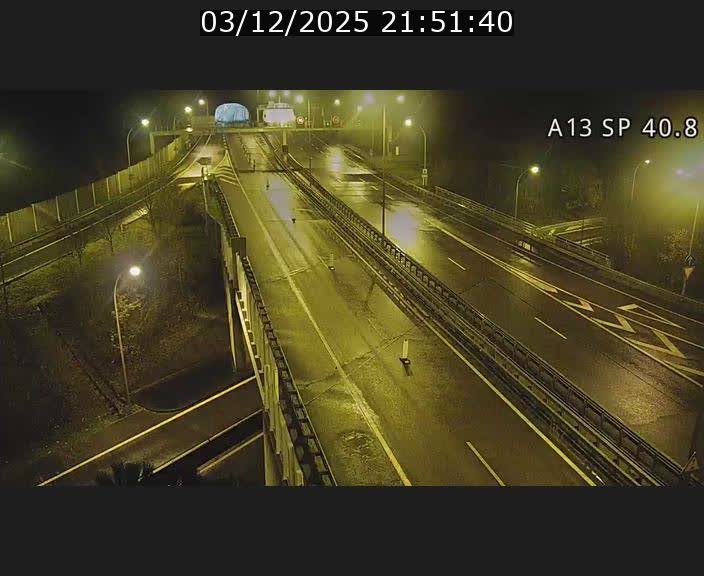 Webcam avec vue sur l'entrée côté allemand du tunnel Markusbierg à Schengen. Vue orientée vers le tunnel et Bettembourg