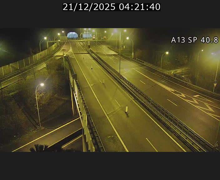 Webcam avec vue sur l'entrée côté allemand du tunnel Markusbierg à Schengen. Vue orientée vers le tunnel et Bettembourg