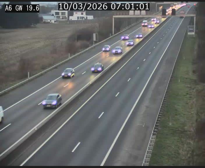 Traffic live webcam Luxembourg - Steinfort - A6 - BK 19.6 - direction Belgique
