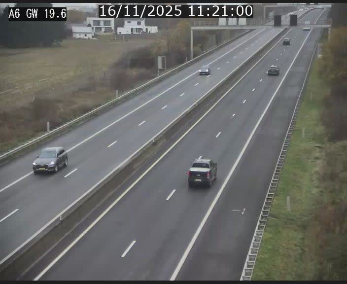 Traffic live webcam Luxembourg - Steinfort - A6 - BK 19.6 - direction Belgique