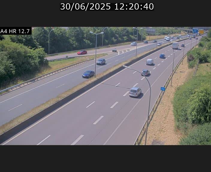 Traffic live webcam Luxembourg Esch sur Alzette - A4 - BK 12.7 - direction Esch-Belval