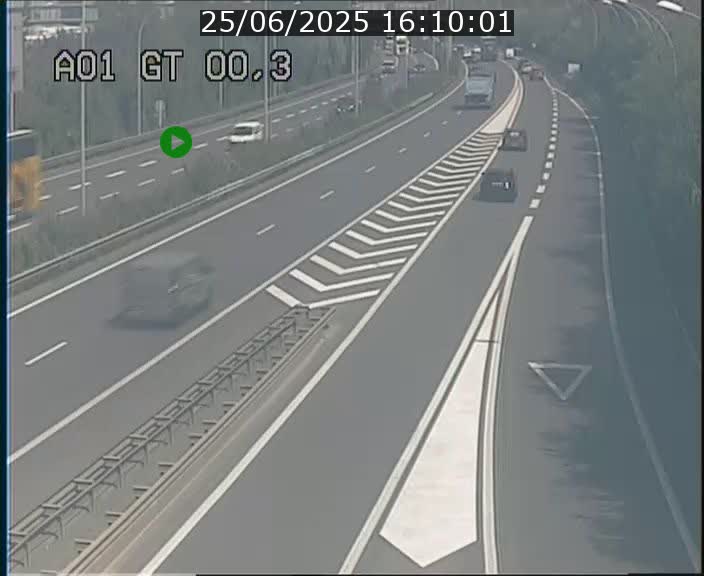 Traffic live webcam Luxembourg Croix de Gasperich - A1 direction Kirchberg - BK 0.3