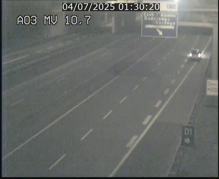 Traffic live webcam Luxembourg Croix de Bettembourg - A3 - BK 10.7 - direction France