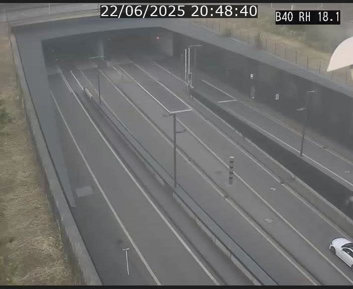 Webcam sur la route de contournement d'Esch-Belval avant le tunnel Central Gate au niveau de la porte de France et du radar fixe