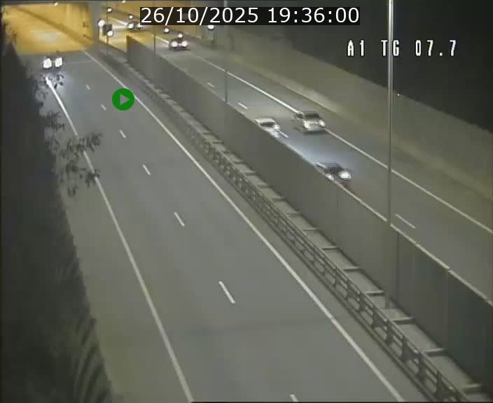Traffic live webcam Luxembourg Kirchberg - A1 direction Luxembourg-ville - BK 7.7