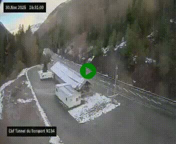 Webcam à l'entrée du tunnel du Somport, côté français, sur la N134, dans les Pyrénées, en direction de l'Espagne, à 1116 mètres d'altitude