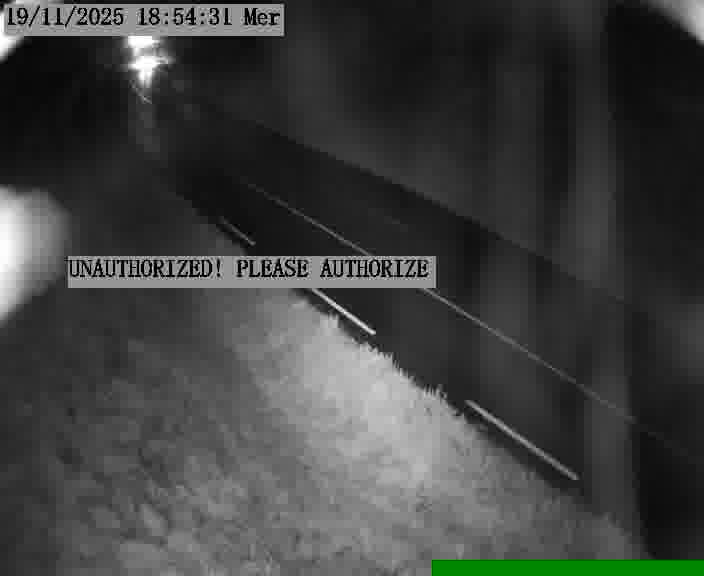 Webcam installée le long de D955 (France) à Amelécourt, pointée vers Metz, utile pour suivre précisément les conditions de trafic.