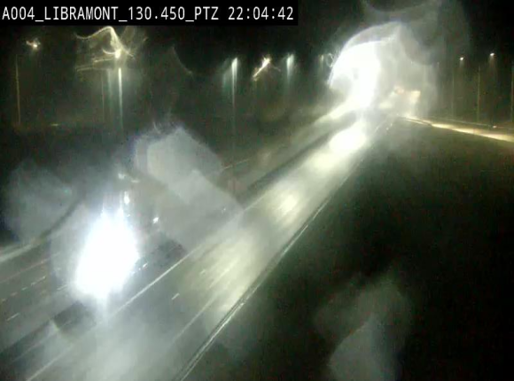 Webcam E411 à hauteur de la sortie 25 de Libramont menant vers Bouillon, Sedan et Reims via la N89. Vue orientée vers Bruxelles
