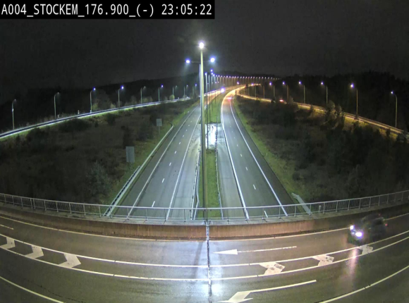 Webcam à hauteur de la sortie 30 Fouches - Stockem sur l'E411, menant sur la N83. Vue orientée vers Namur
