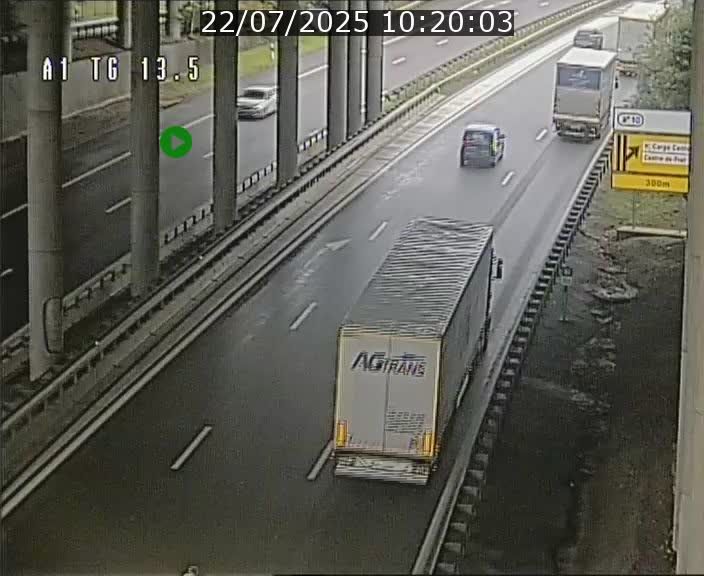 Traffic live webcam Luxembourg Senningen - A1 direction Luxembourg - BK 13.5
