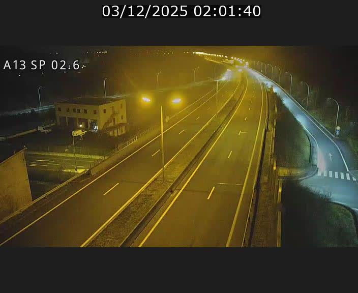 Traffic live webcam Luxembourg Sanem - A13 direction Pétange - BK 2.6