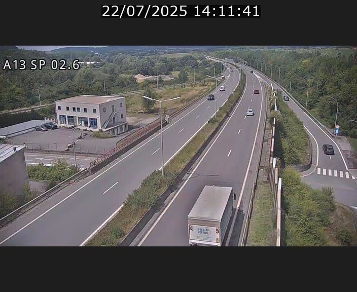 Traffic live webcam Luxembourg Sanem - A13 direction Pétange - BK 2.6