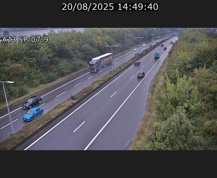 Traffic live webcam Luxembourg Jonction Lankelz - A13 direction Pétange - BK 7.9
