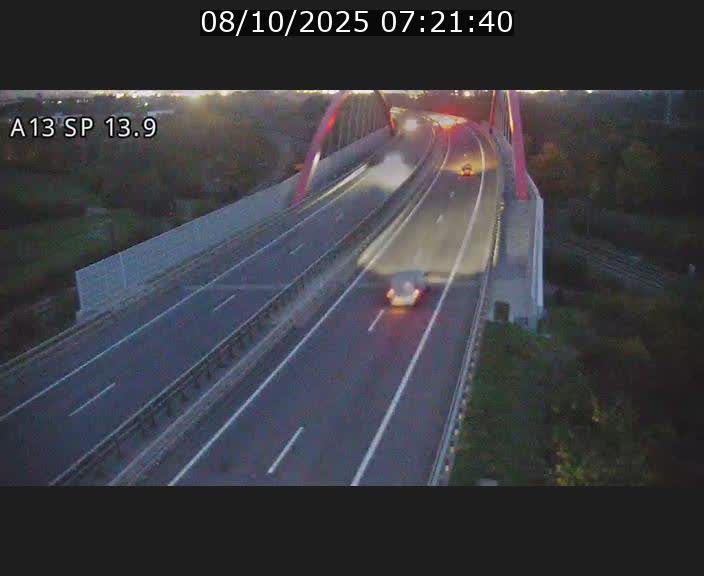 Traffic live webcam Luxembourg Kayl - A13 direction Esch-sur-Alzette/Luxembourg-ville - BK 13.9