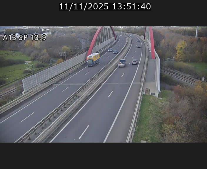 Traffic live webcam Luxembourg Kayl - A13 direction Esch-sur-Alzette/Luxembourg-ville - BK 13.9