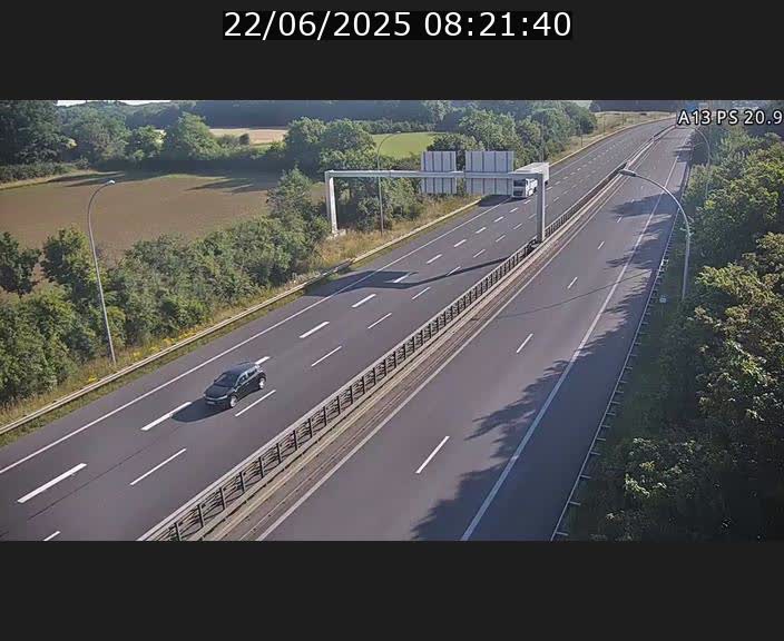 Traffic live webcam Luxembourg Croix de Bettembourg, rond-point d'Hellange - A13 direction Allemagne - BK 20.9
