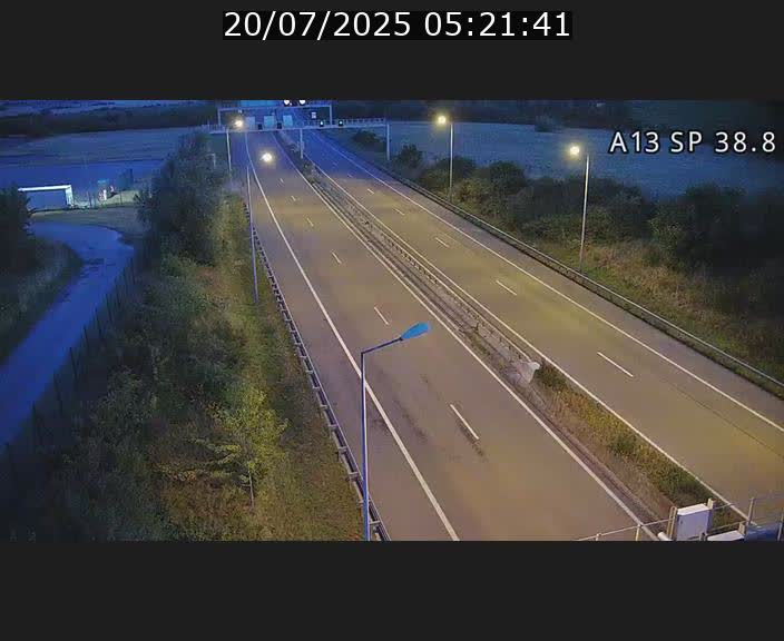 Webcam autoroute A13 à l'entrée ouest du tunnel Markusbierg à Schengen. Vue orientée vers le tunnel et l'Allemagne