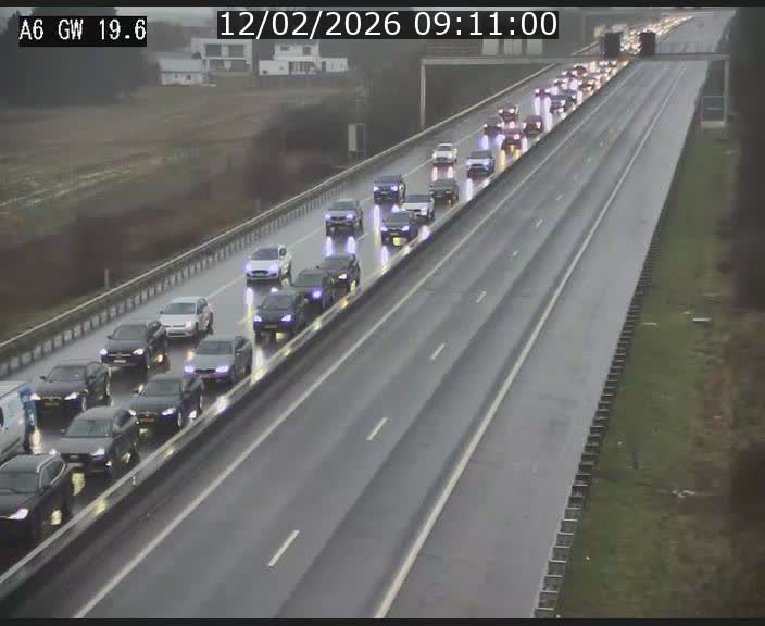 Traffic live webcam Luxembourg - Steinfort - A6 - BK 19.6 - direction Belgique