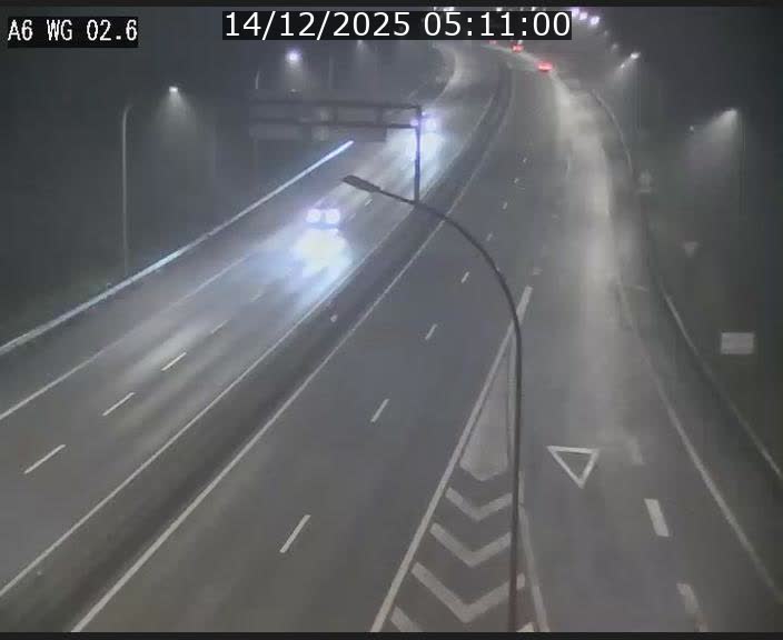 Traffic live webcam Luxembourg Croix de Cessange - A6 - BK 2.6 - direction France/Allemagne