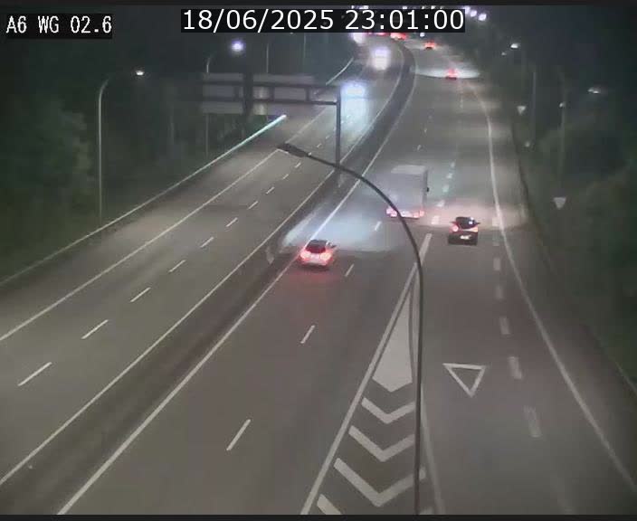 Traffic live webcam Luxembourg Croix de Cessange - A6 - BK 2.6 - direction France/Allemagne