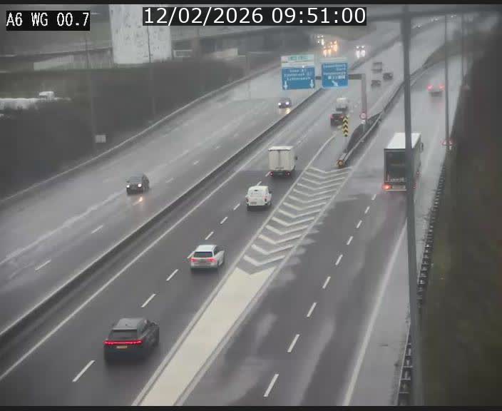 Traffic live webcam Luxembourg Croix de Cessange - A6 - BK 0.7 - direction A3 France