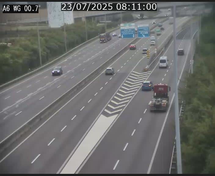 Traffic live webcam Luxembourg Croix de Cessange - A6 - BK 0.7 - direction A3 France