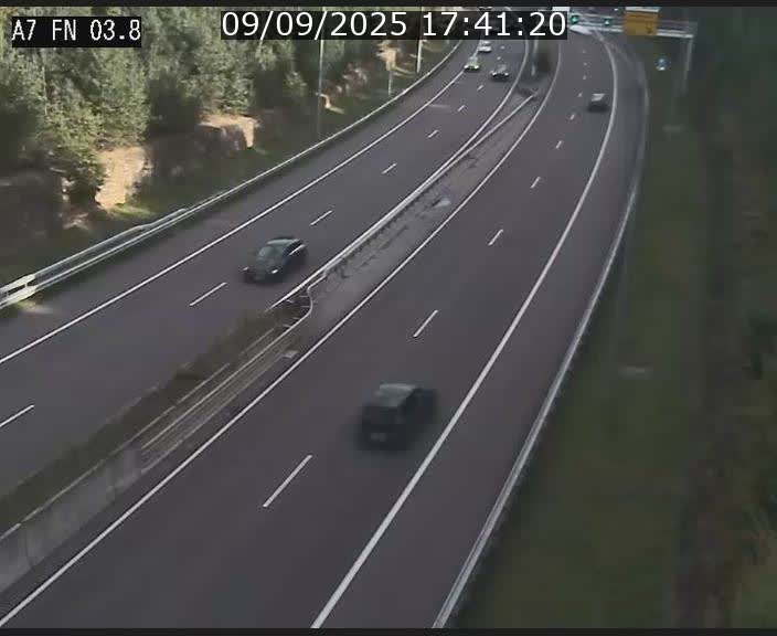 Caméra autoroute Luxembourg A7 - Passage à gibier Rëngelbour - direction Tunnel Stafelter