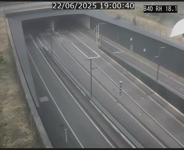 Webcam sur la route de contournement d'Esch-Belval avant le tunnel Central Gate au niveau de la porte de France et du radar fixe