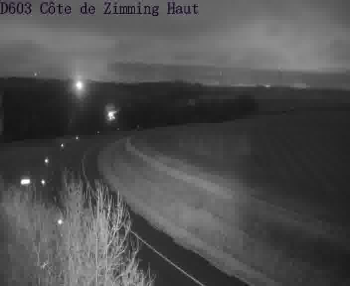 Webcam sur la D603 située en haut de la Côte de Zimming. Vue orientée vers Saint-Avold.