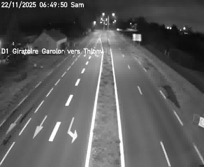 Webcam de surveillance sur D1 (France) à Ennery, cadrée vers Thionville, proposant une information routière utile aux déplacements quotidiens.