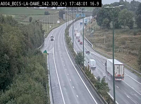 Webcam située entre la sortie 29 Neufchâteau et la jonction avec l'E25 en direction de Liège et Luxembourg