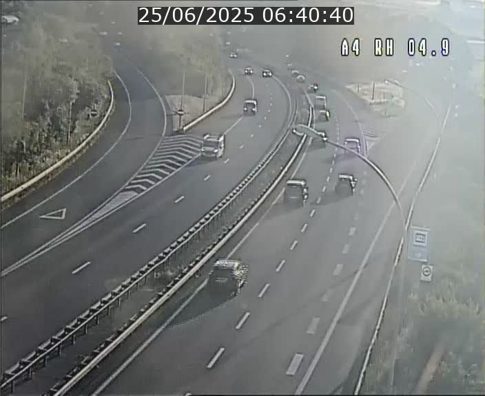 Traffic live webcam Luxembourg Leudelange - A4 - BK 4.9 - direction Luxembourg