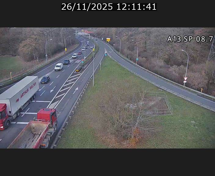 Traffic live webcam Luxembourg Jonction Lankelz - A13 direction Pétange - BK 8.7 